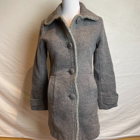 Veeko fall button down coat - Picture 2 of 5